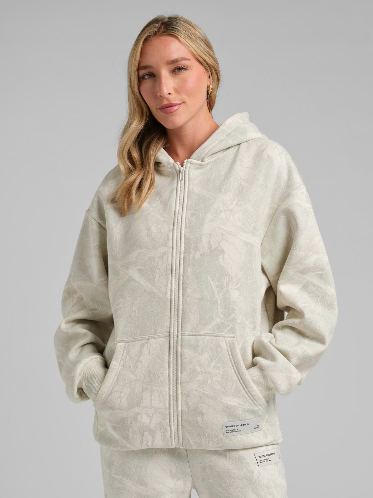 Camo Zip Hoodie – Mega