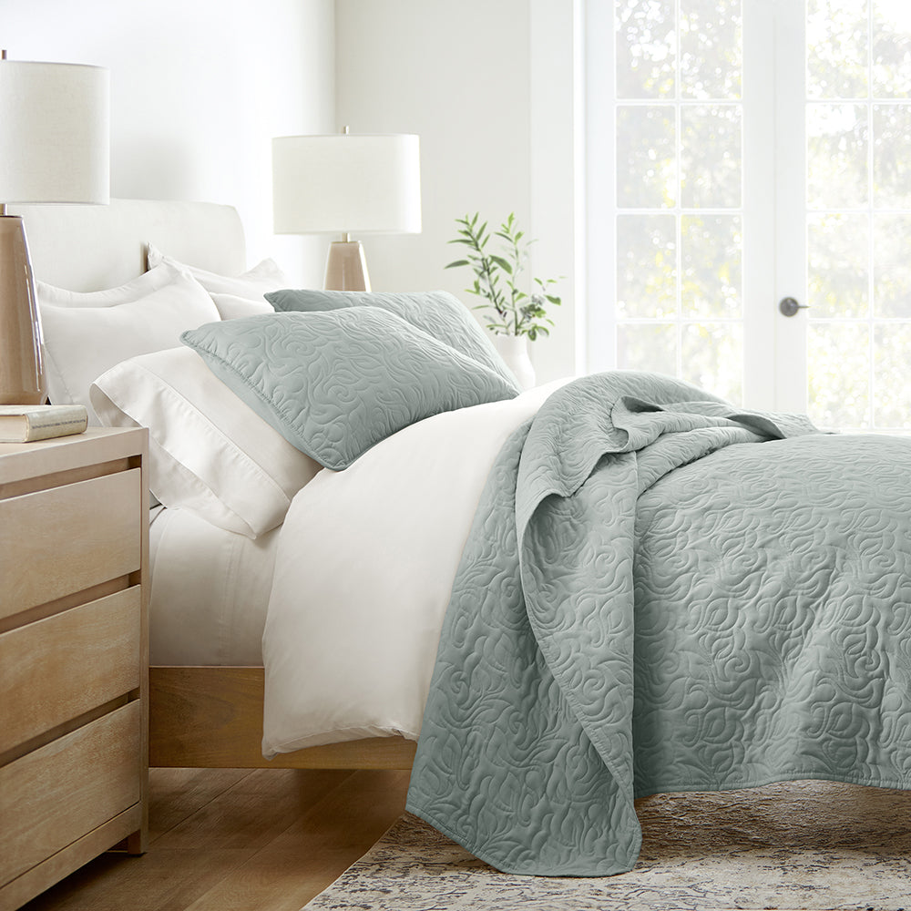3-Piece Floral Stitch Quilted Coverlet Set